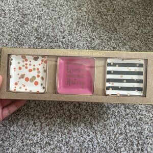 NIB Set of Ceramic Trinket Dishes